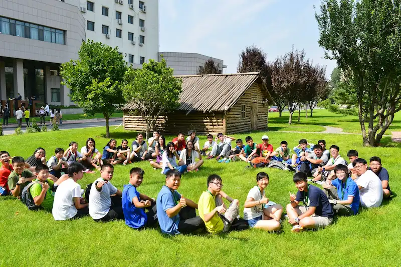 2015 Event - Photo of youngsters sitting in a circle